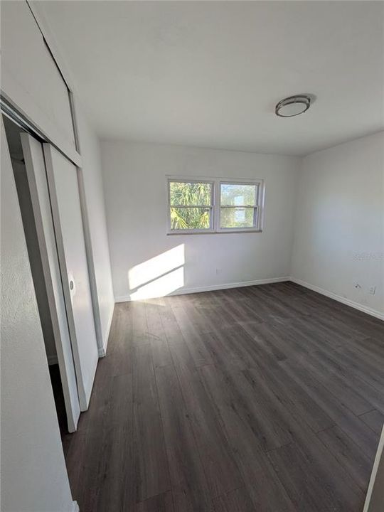 En Venta: $398,000 (5 camas, 2 baños, 1844 Pies cuadrados)