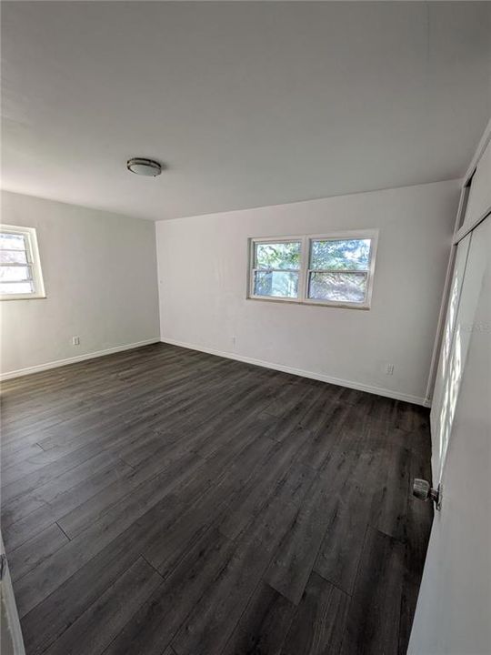 En Venta: $398,000 (5 camas, 2 baños, 1844 Pies cuadrados)