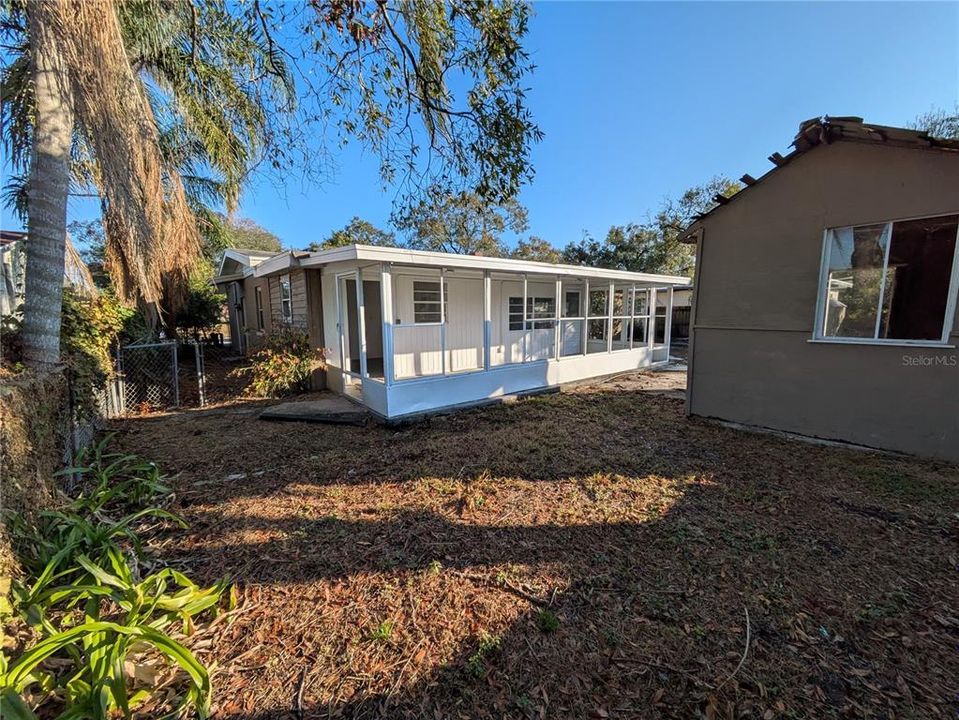 En Venta: $398,000 (5 camas, 2 baños, 1844 Pies cuadrados)