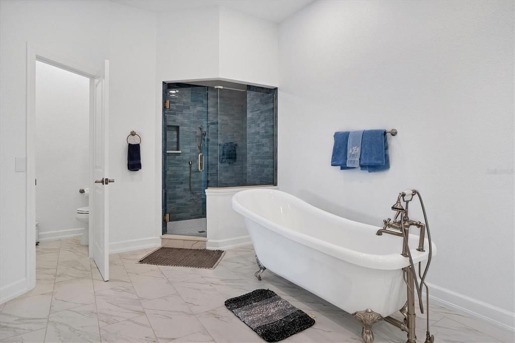 For Sale: $7,495,000 (4 beds, 4 baths, 3529 Square Feet)