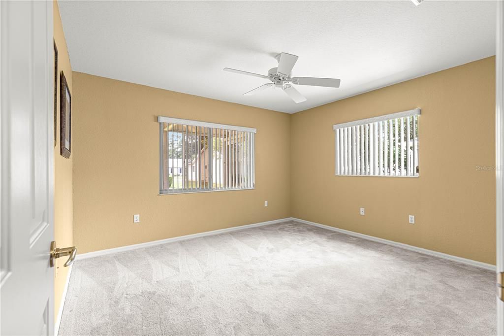 For Rent: $2,050 (3 beds, 2 baths, 1760 Square Feet)