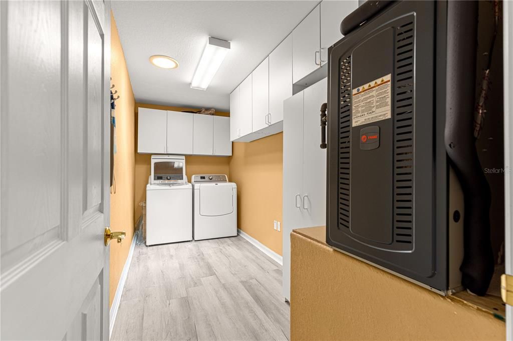 For Rent: $2,050 (3 beds, 2 baths, 1760 Square Feet)