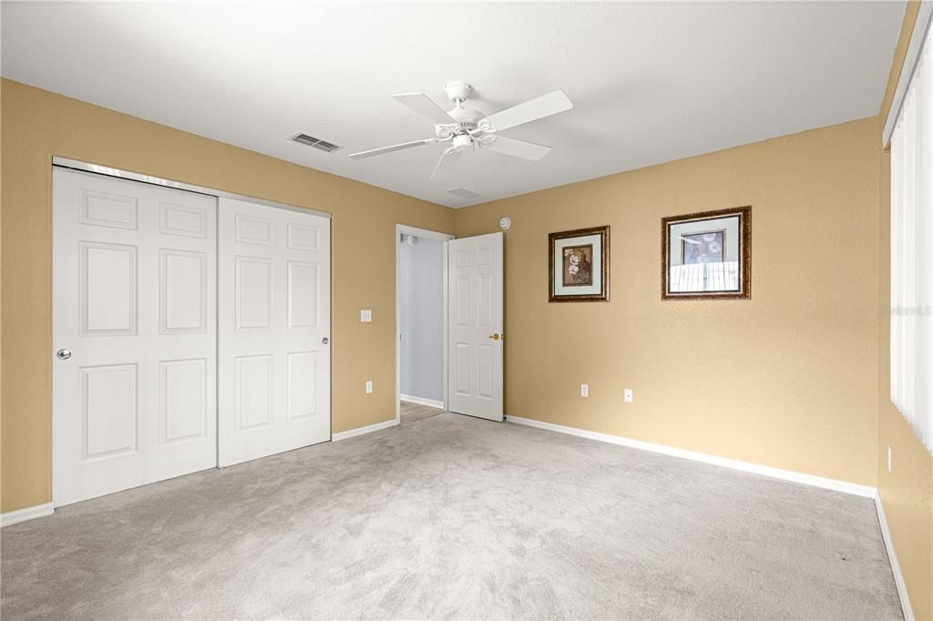 For Rent: $2,050 (3 beds, 2 baths, 1760 Square Feet)