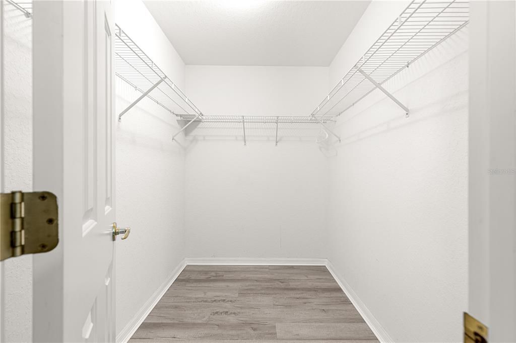 For Rent: $2,050 (3 beds, 2 baths, 1760 Square Feet)