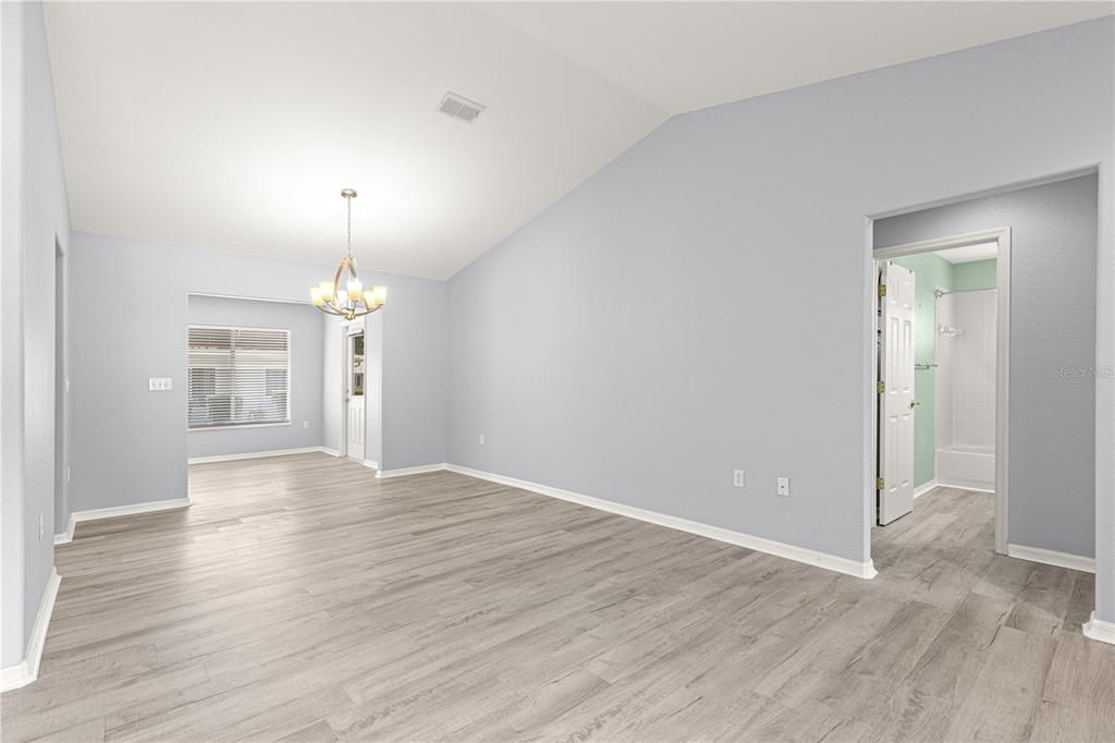 For Rent: $2,050 (3 beds, 2 baths, 1760 Square Feet)