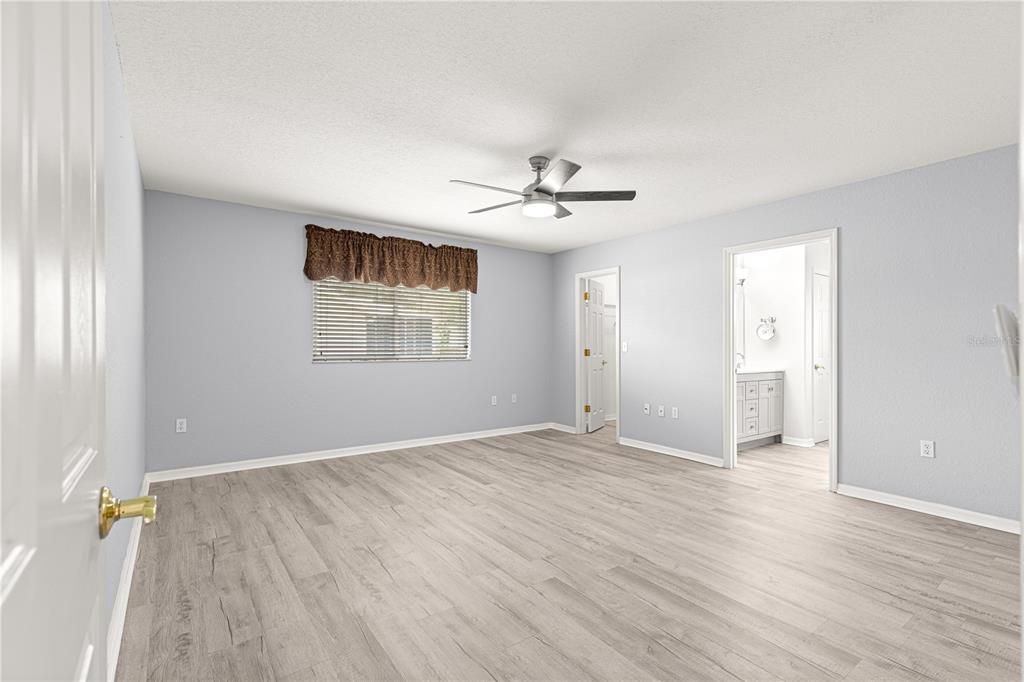 For Rent: $2,050 (3 beds, 2 baths, 1760 Square Feet)