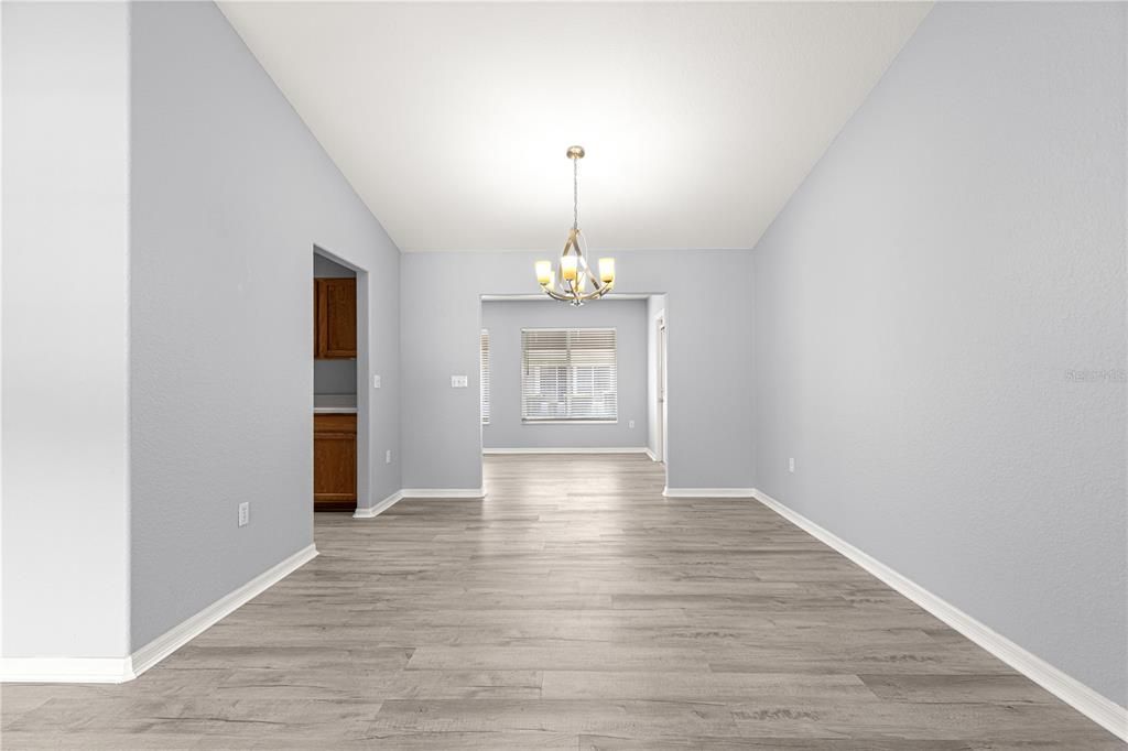 For Rent: $2,050 (3 beds, 2 baths, 1760 Square Feet)