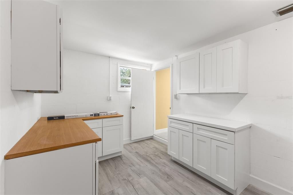 For Sale: $499,900 (4 beds, 2 baths, 2276 Square Feet)