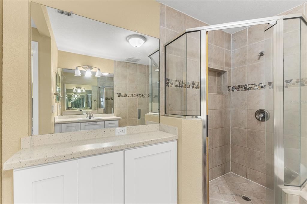 For Sale: $499,900 (4 beds, 2 baths, 2276 Square Feet)