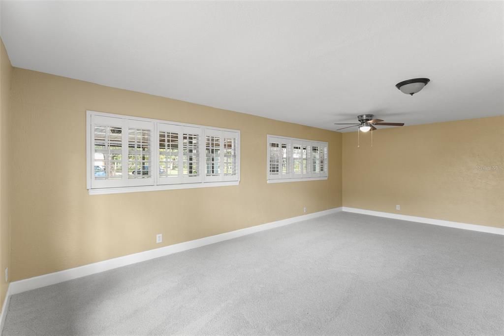 For Sale: $499,900 (4 beds, 2 baths, 2276 Square Feet)