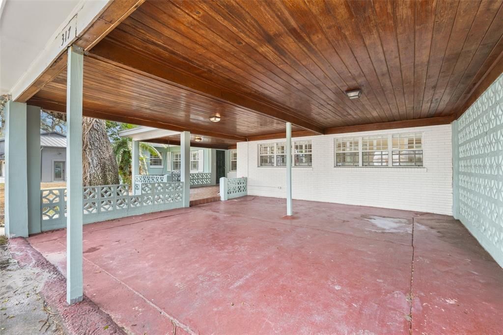 For Sale: $499,900 (4 beds, 2 baths, 2276 Square Feet)