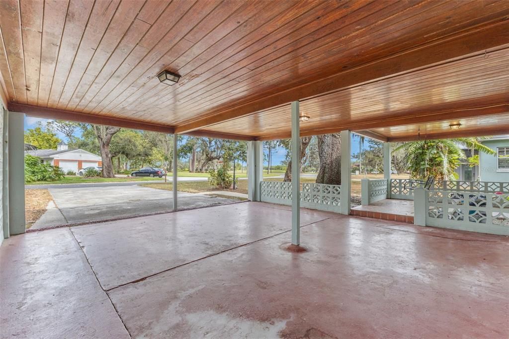 For Sale: $499,900 (4 beds, 2 baths, 2276 Square Feet)