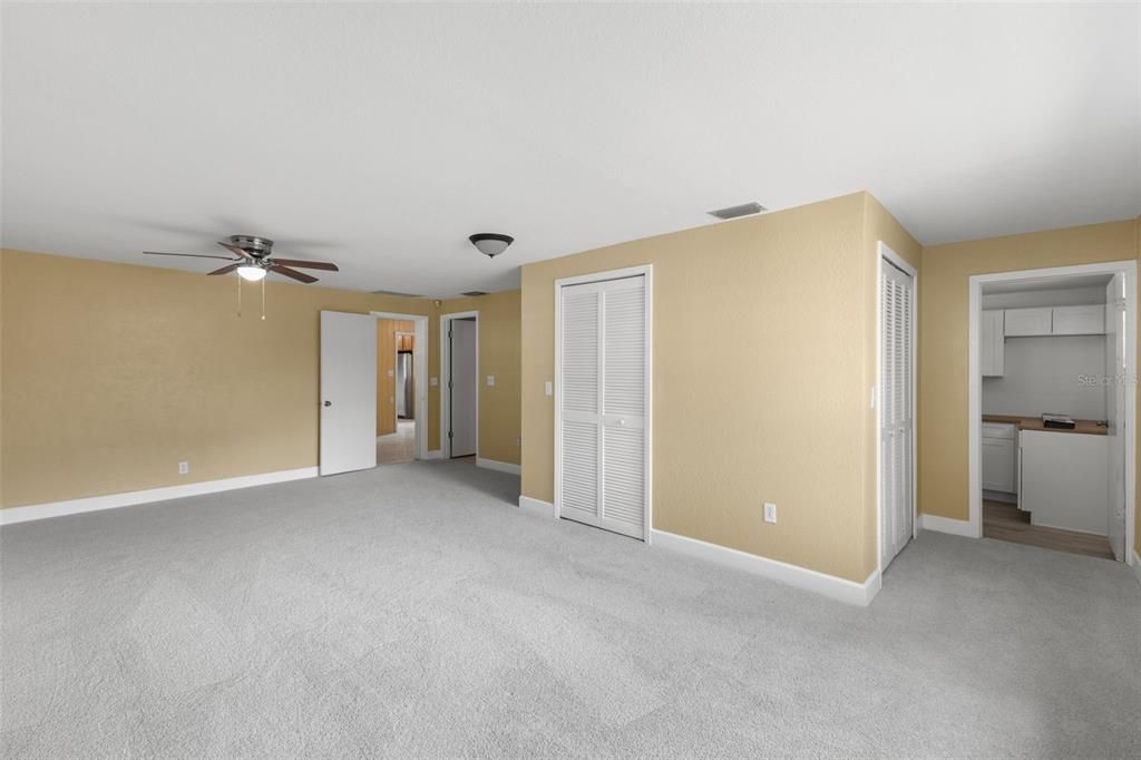 For Sale: $499,900 (4 beds, 2 baths, 2276 Square Feet)