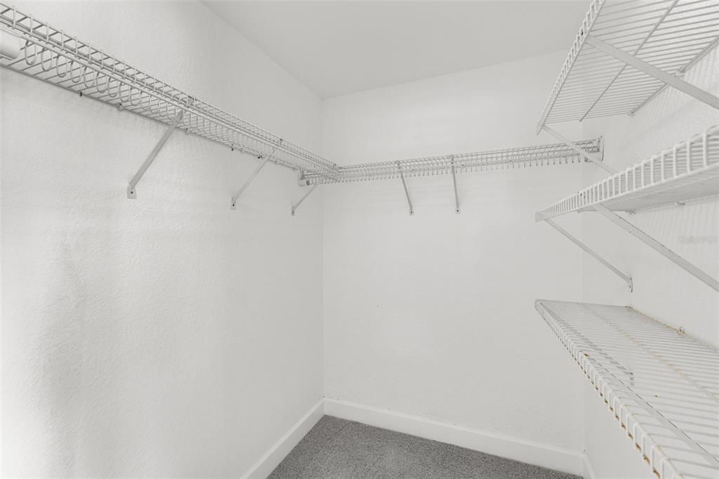 For Sale: $499,900 (4 beds, 2 baths, 2276 Square Feet)