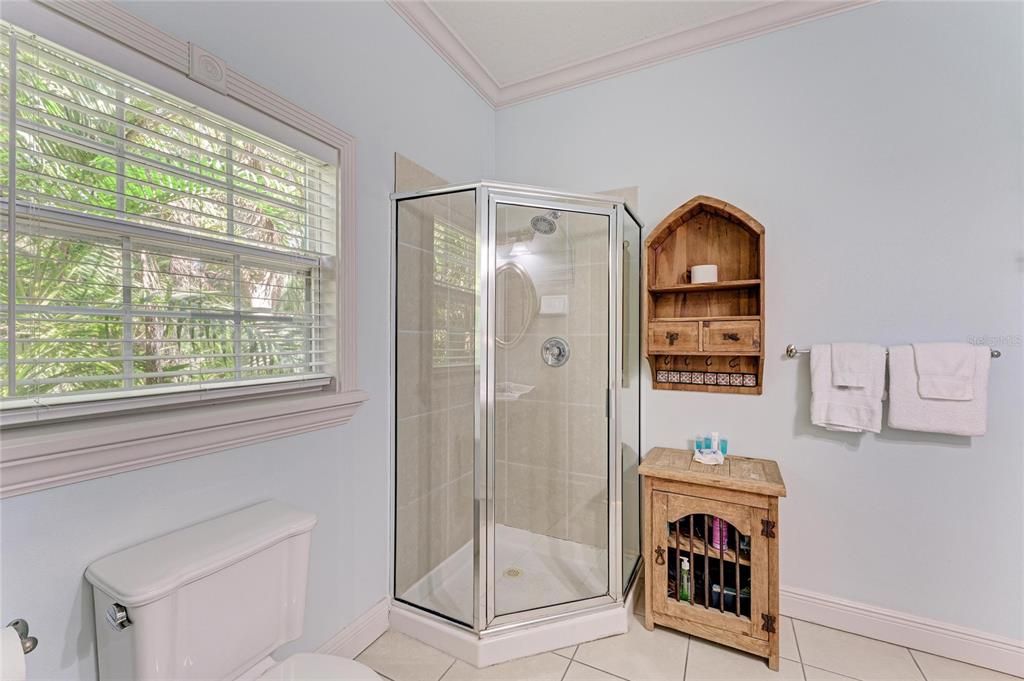 For Sale: $1,550,000 (3 beds, 3 baths, 2200 Square Feet)