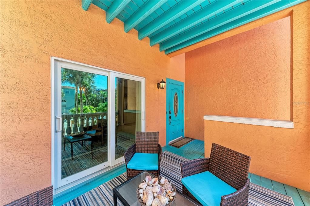 For Sale: $1,550,000 (3 beds, 3 baths, 2200 Square Feet)