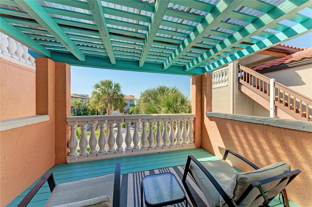 For Sale: $1,550,000 (3 beds, 3 baths, 2200 Square Feet)