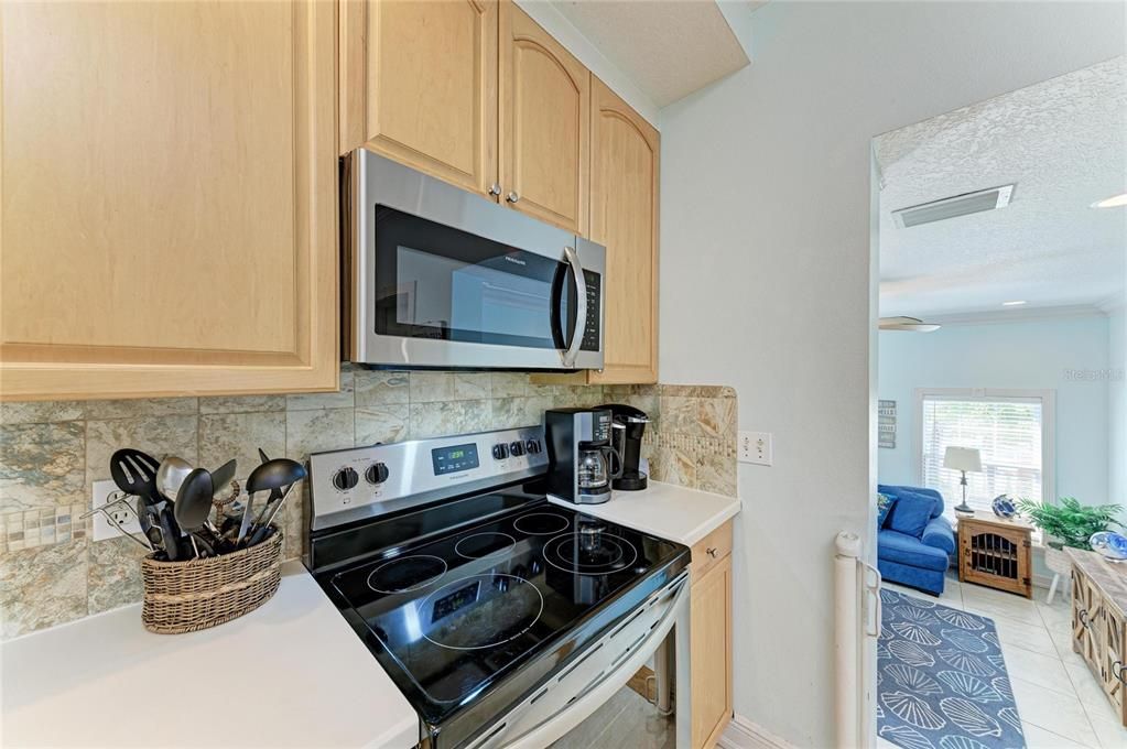 For Sale: $1,550,000 (3 beds, 3 baths, 2200 Square Feet)