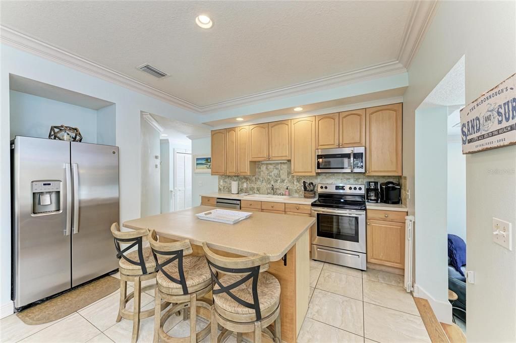 For Sale: $1,550,000 (3 beds, 3 baths, 2200 Square Feet)