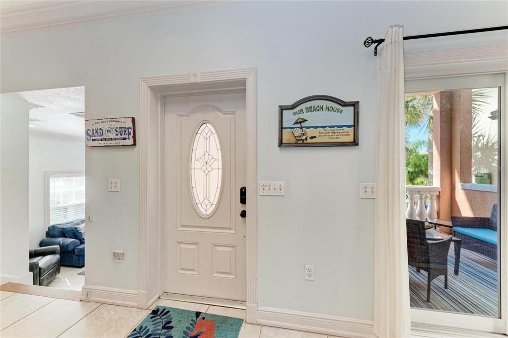 For Sale: $1,550,000 (3 beds, 3 baths, 2200 Square Feet)