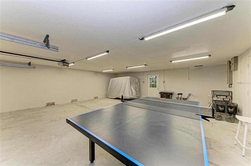 For Sale: $1,550,000 (3 beds, 3 baths, 2200 Square Feet)