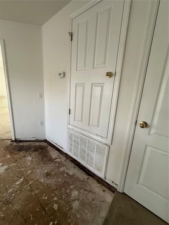 合同活跃: $575,000 (3 贝兹, 2 浴室, 2582 平方英尺)