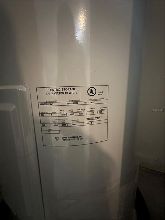 合同活跃: $575,000 (3 贝兹, 2 浴室, 2582 平方英尺)