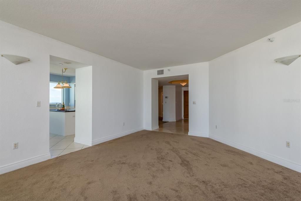 For Sale: $1,995,000 (3 beds, 3 baths, 2521 Square Feet)