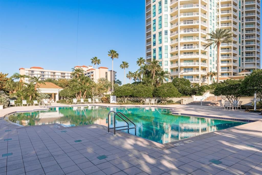 For Sale: $1,995,000 (3 beds, 3 baths, 2521 Square Feet)