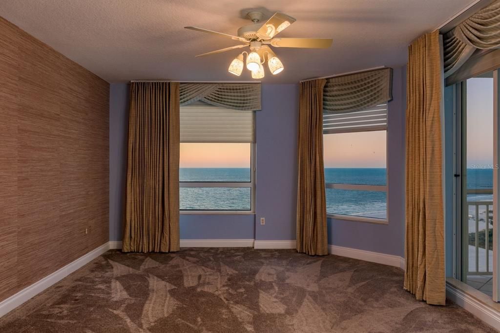 For Sale: $1,995,000 (3 beds, 3 baths, 2521 Square Feet)