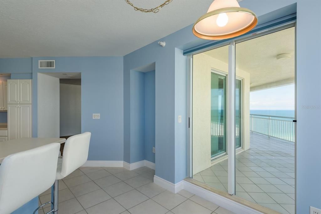 For Sale: $1,995,000 (3 beds, 3 baths, 2521 Square Feet)