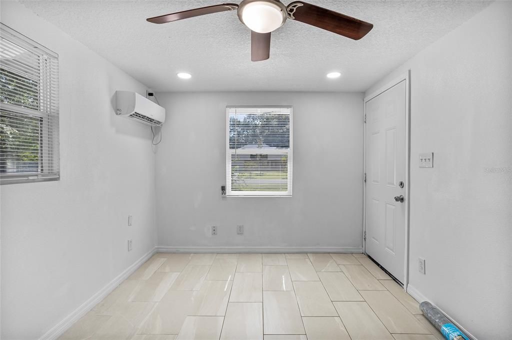 Active With Contract: $339,990 (4 beds, 2 baths, 1075 Square Feet)