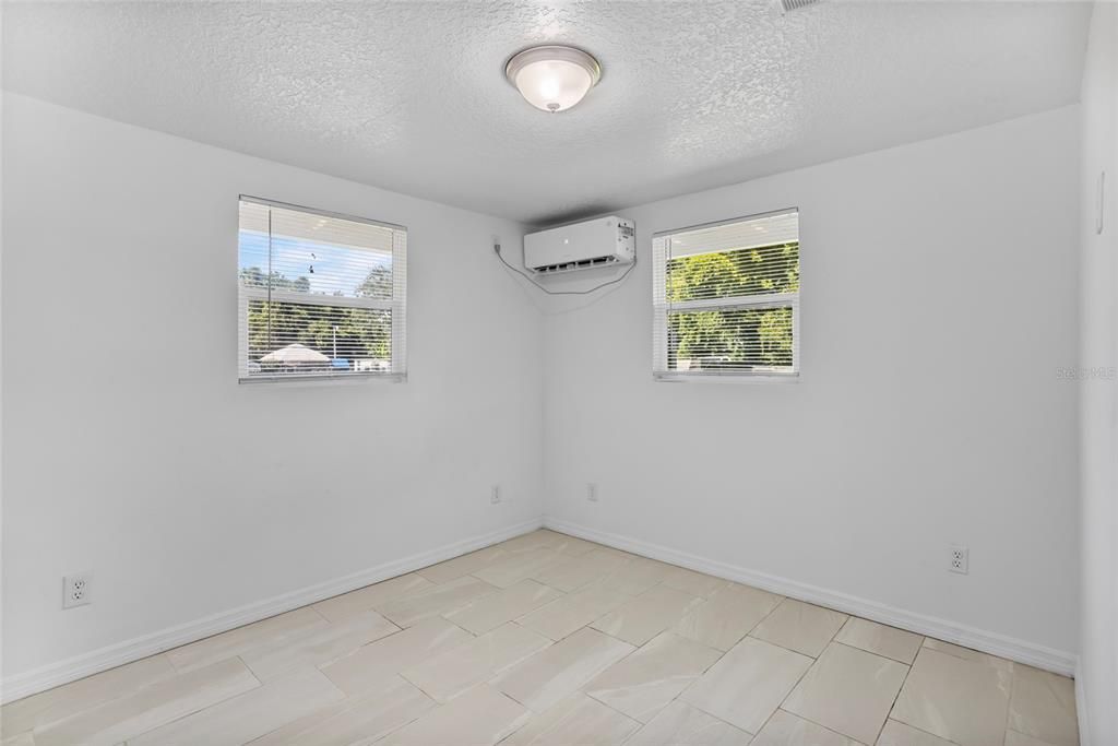 Active With Contract: $339,990 (4 beds, 2 baths, 1075 Square Feet)