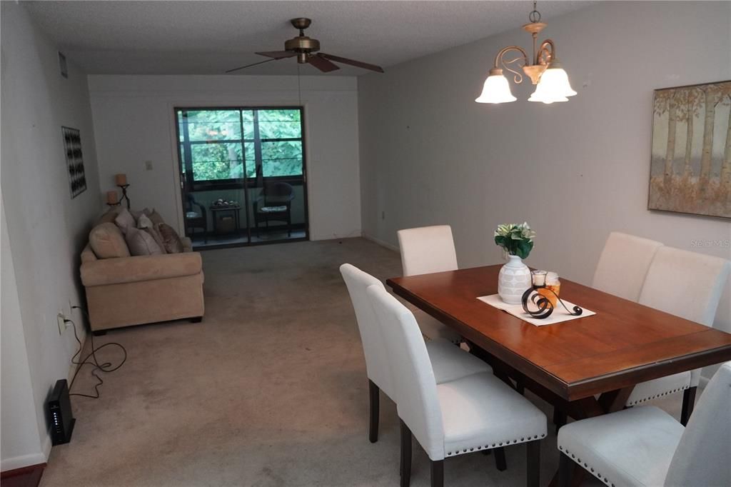 For Sale: $129,999 (2 beds, 2 baths, 1015 Square Feet)