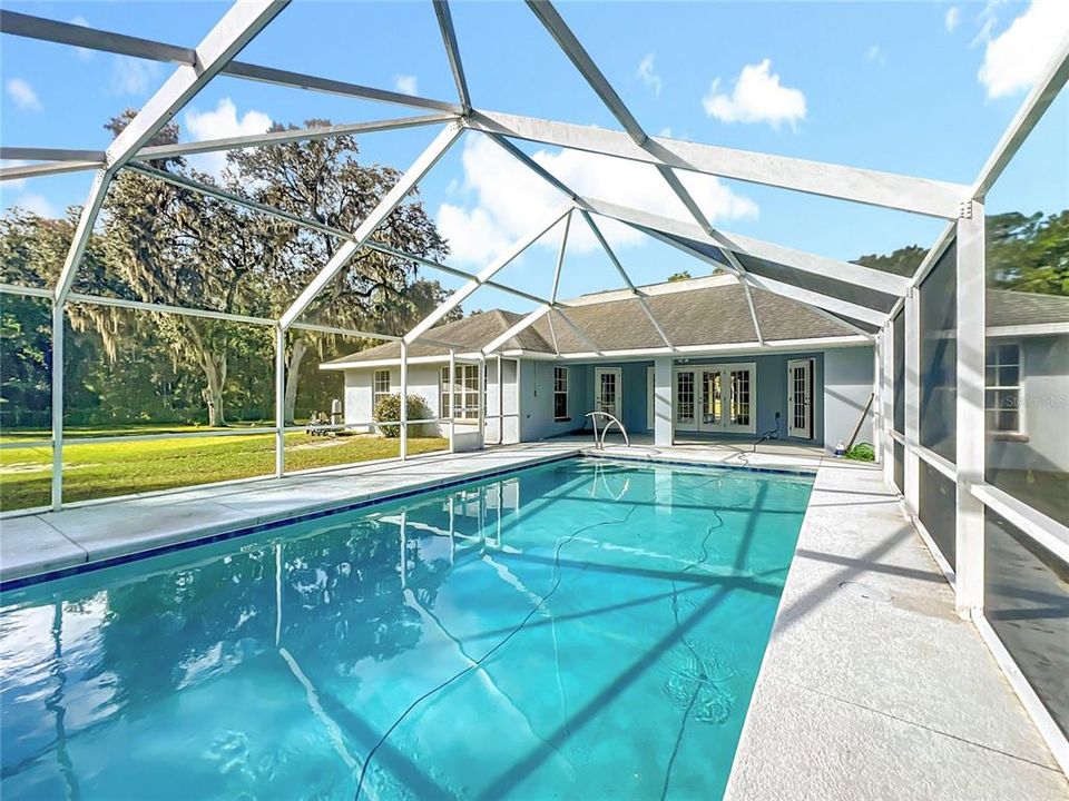 Active With Contract: $649,000 (3 beds, 2 baths, 2252 Square Feet)