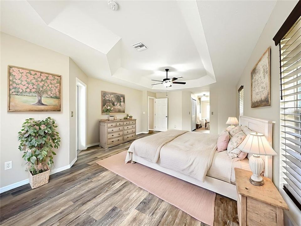 Active With Contract: $649,000 (3 beds, 2 baths, 2252 Square Feet)