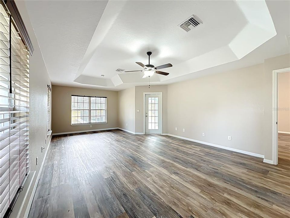 Active With Contract: $649,000 (3 beds, 2 baths, 2252 Square Feet)