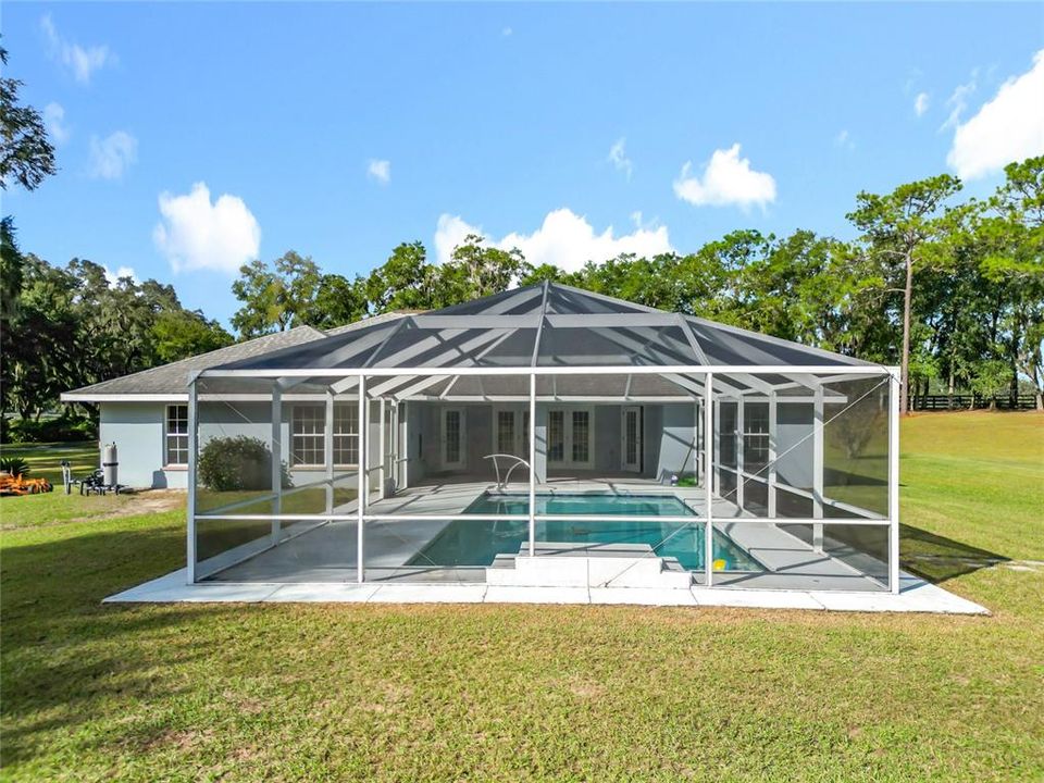 Active With Contract: $649,000 (3 beds, 2 baths, 2252 Square Feet)