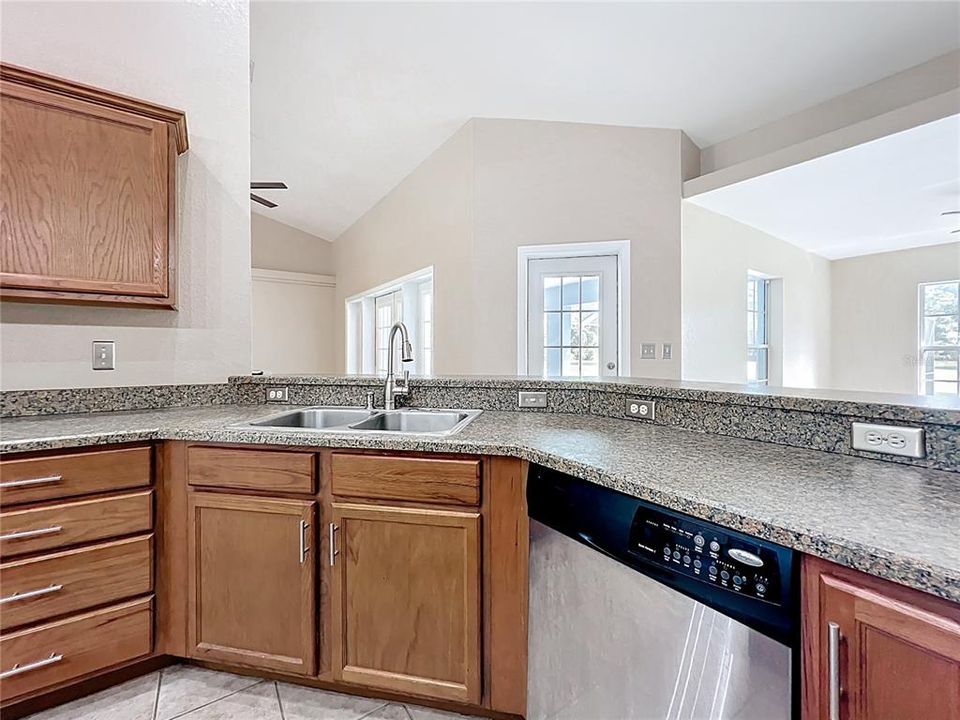 Active With Contract: $649,000 (3 beds, 2 baths, 2252 Square Feet)