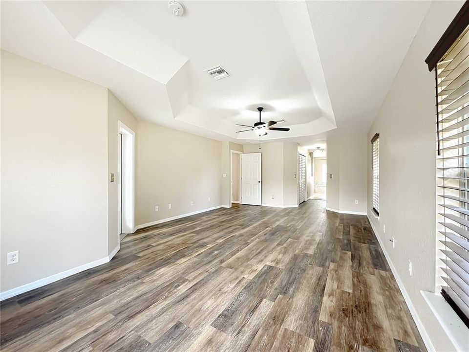 Active With Contract: $649,000 (3 beds, 2 baths, 2252 Square Feet)