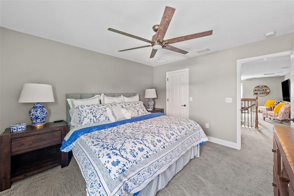 For Sale: $530,000 (4 beds, 2 baths, 2900 Square Feet)