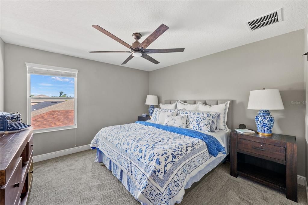 For Sale: $530,000 (4 beds, 2 baths, 2900 Square Feet)