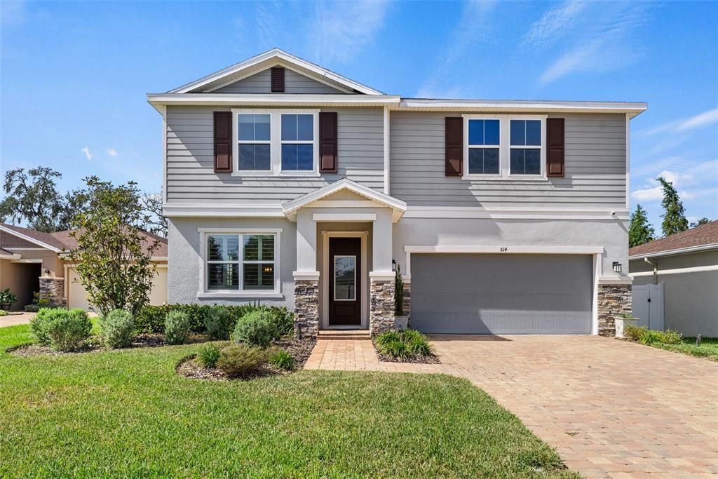 For Sale: $530,000 (4 beds, 2 baths, 2900 Square Feet)