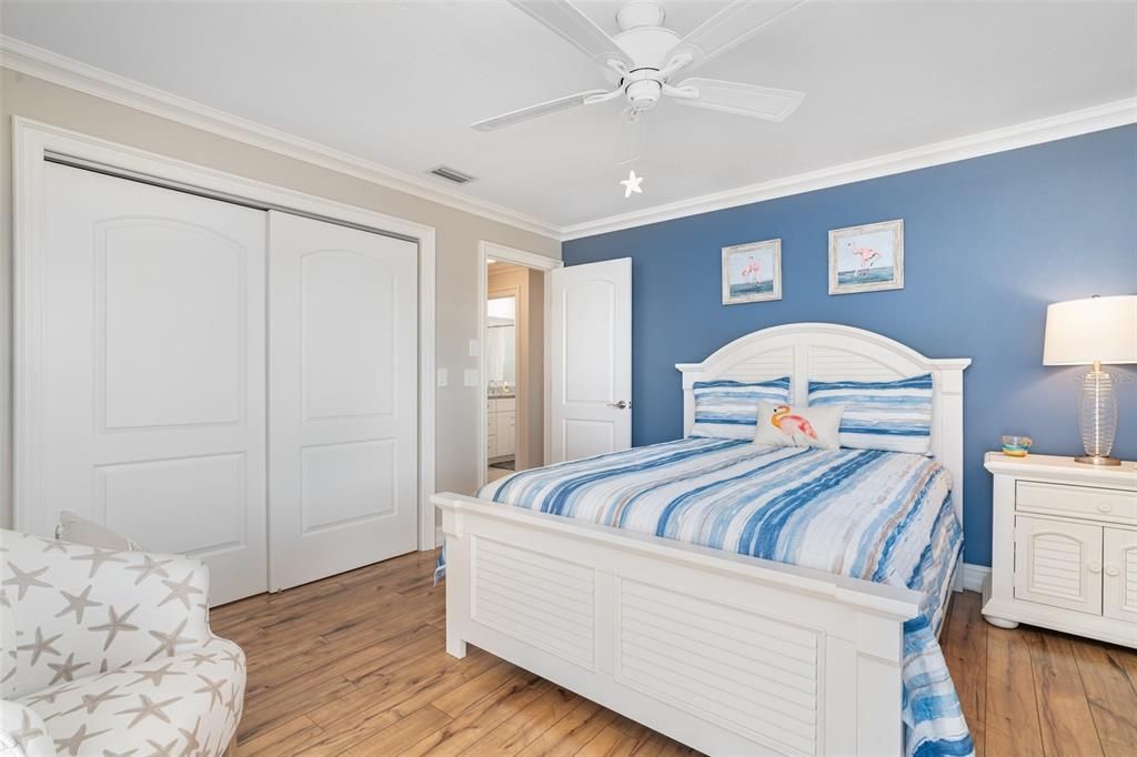 待售: $445,000 (3 贝兹, 2 浴室, 2233 平方英尺)