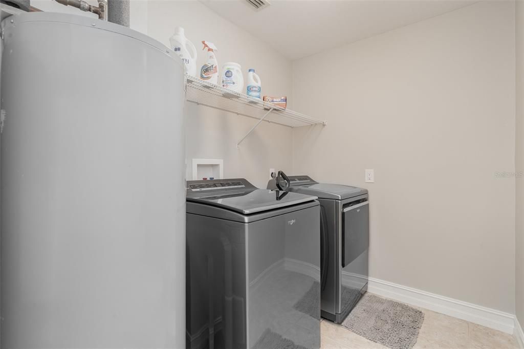 待售: $445,000 (3 贝兹, 2 浴室, 2233 平方英尺)