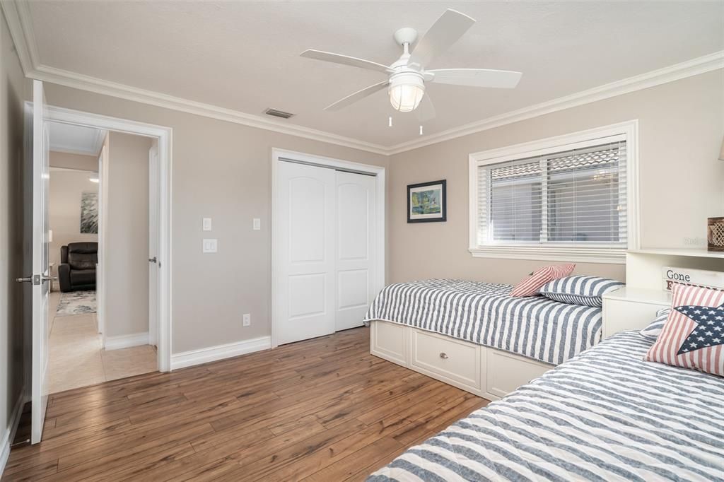 待售: $445,000 (3 贝兹, 2 浴室, 2233 平方英尺)