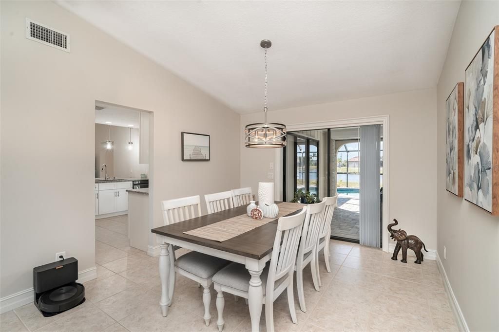 待售: $445,000 (3 贝兹, 2 浴室, 2233 平方英尺)