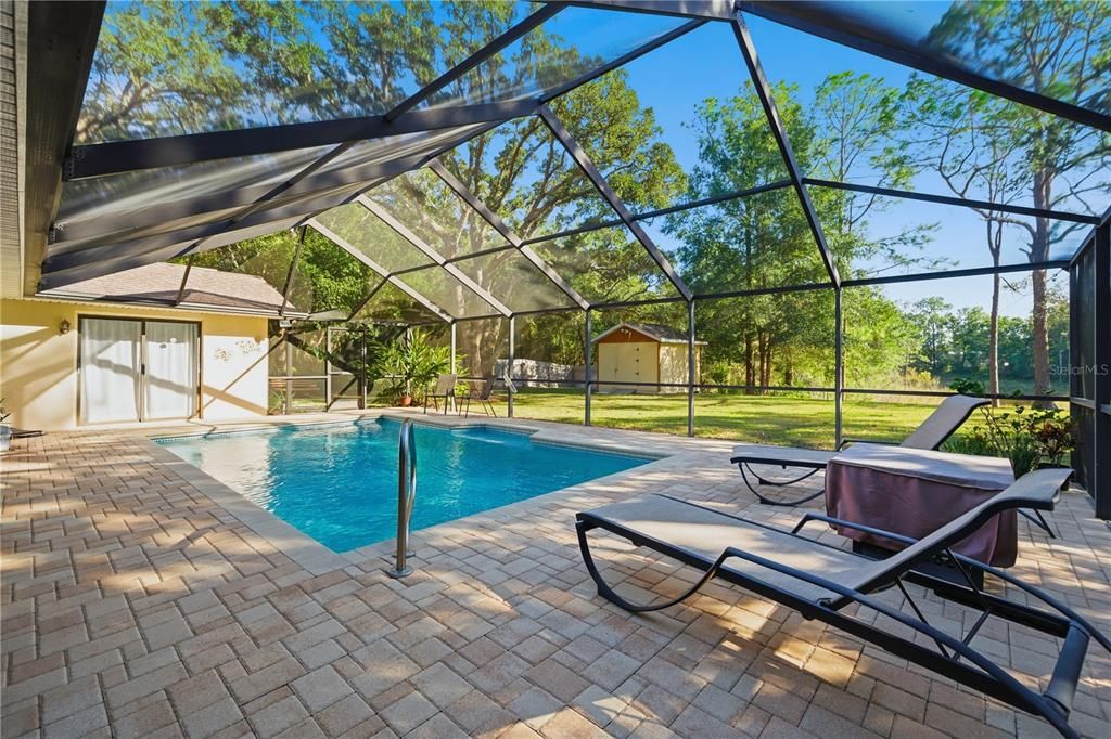 合同活跃: $349,900 (3 贝兹, 2 浴室, 1704 平方英尺)