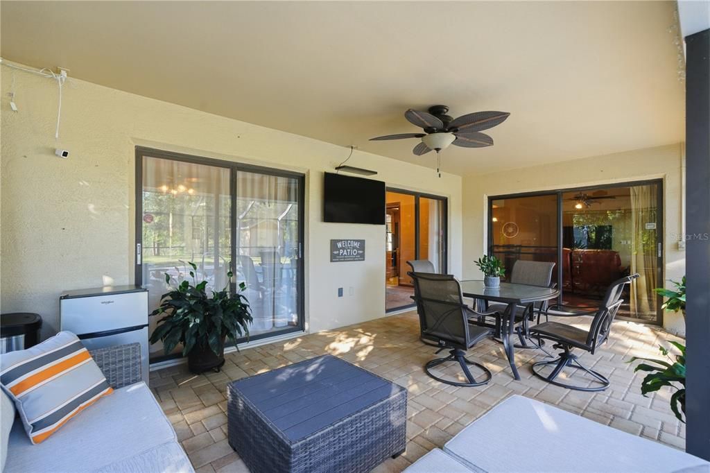 合同活跃: $349,900 (3 贝兹, 2 浴室, 1704 平方英尺)