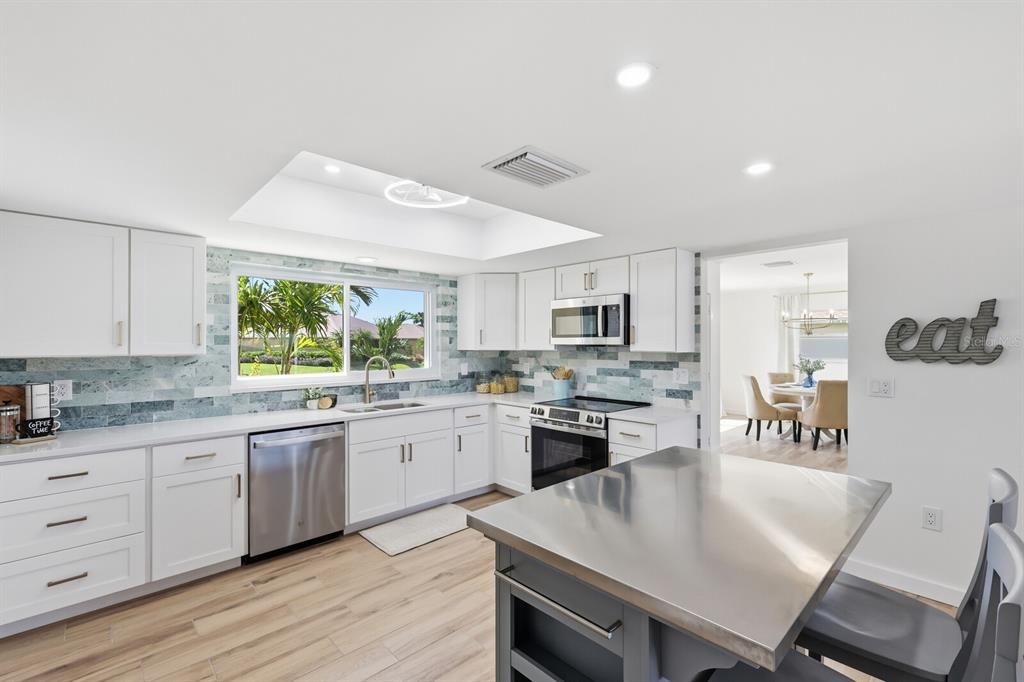 待售: $474,900 (2 贝兹, 2 浴室, 1439 平方英尺)